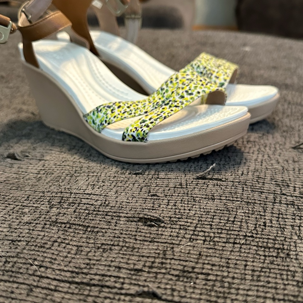 Stylish Women's Wedge Sandals - Crocs